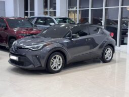 Toyota CH-R Hybrid 2020 full