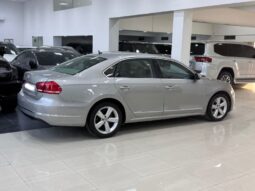 Volkswagen Passat 2014 full