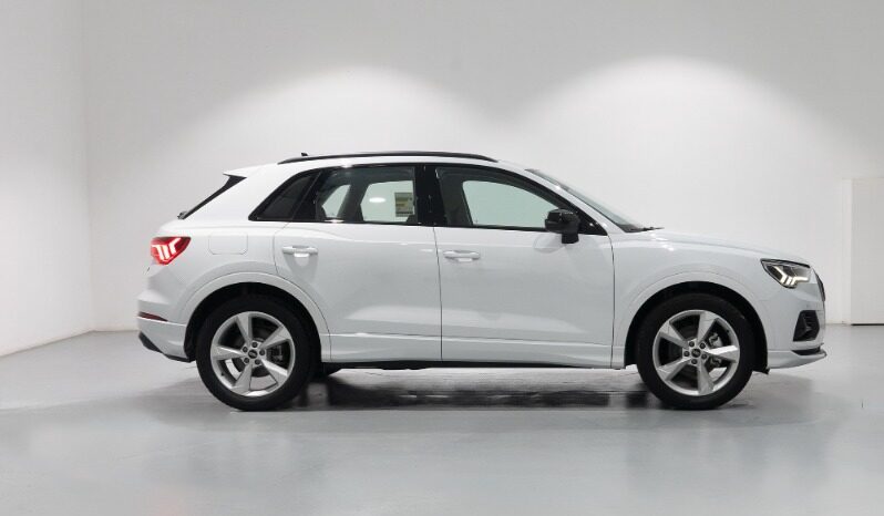 Audi Q3 2023 full