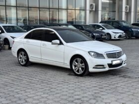 Mercedes Benz C200 2013