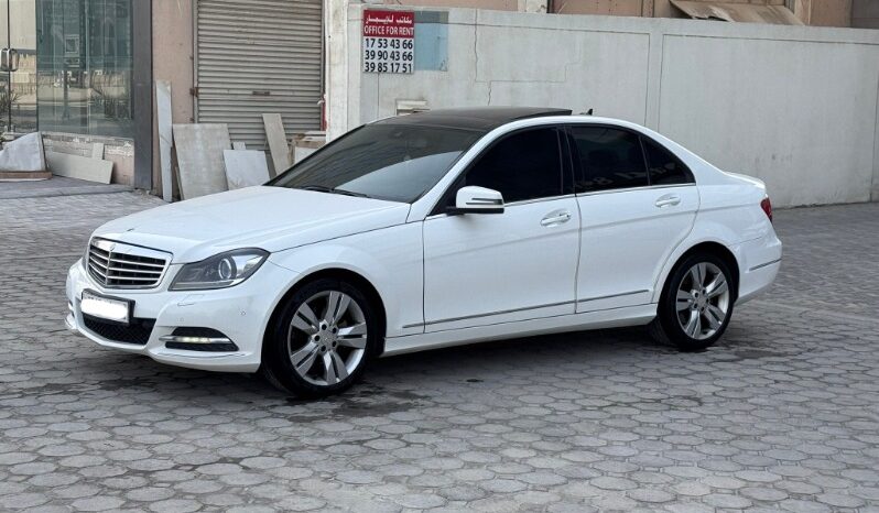 Mercedes Benz C200 2013 full