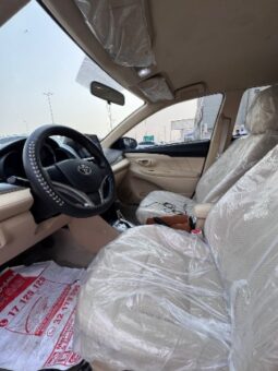 Toyota Yaris 2015 full