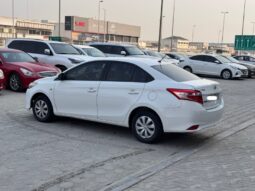 Toyota Yaris 2015 full