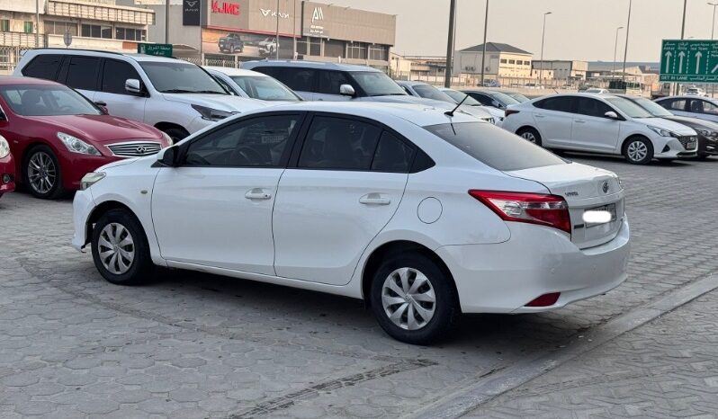 Toyota Yaris 2015 full