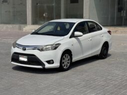 Toyota Yaris 2015 full