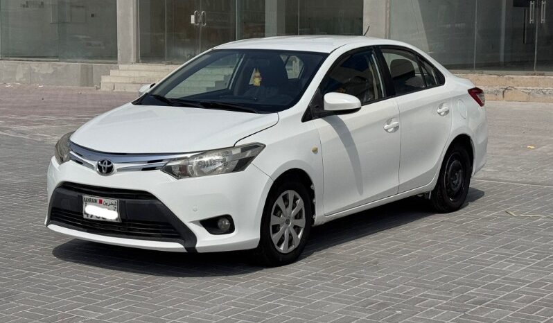 Toyota Yaris 2015 full