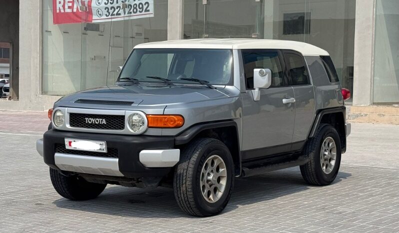 Toyota Fj Cruiser 2011 full
