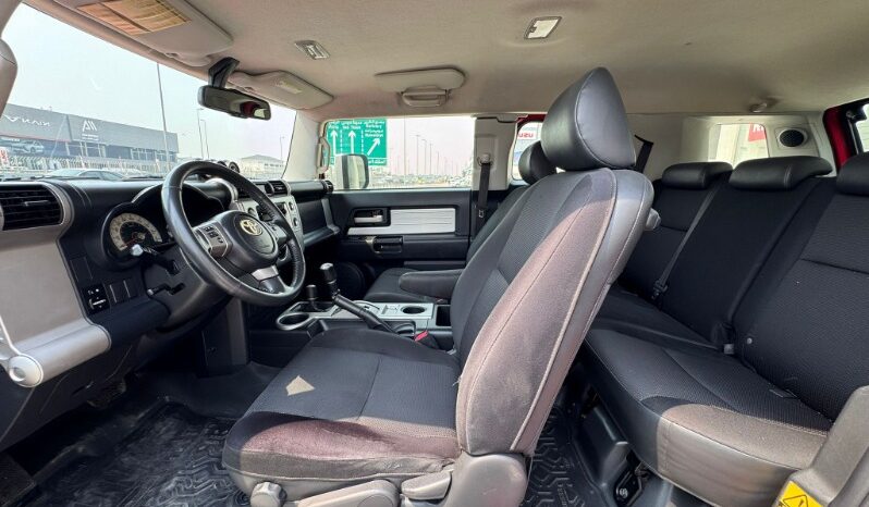 Toyota Fj Cruiser 2012 full