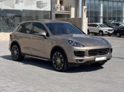 Porsche Cayenne S 2015 full