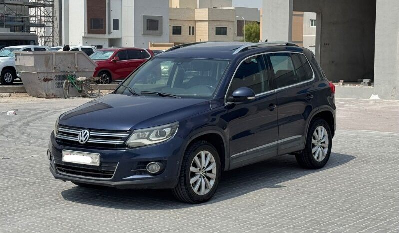 Volkswagen Tiguan 2012 full