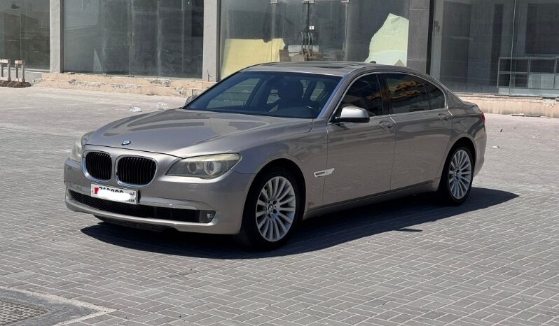 BMW 750i 2012 full