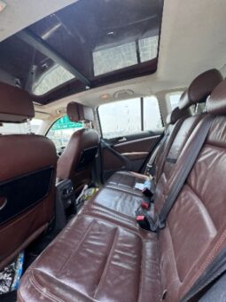 Volkswagen Tiguan 2012 full