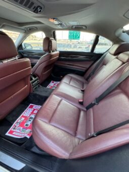 BMW 740i 2011 full