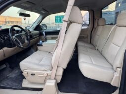 Chevrolet Silverado 2011 full