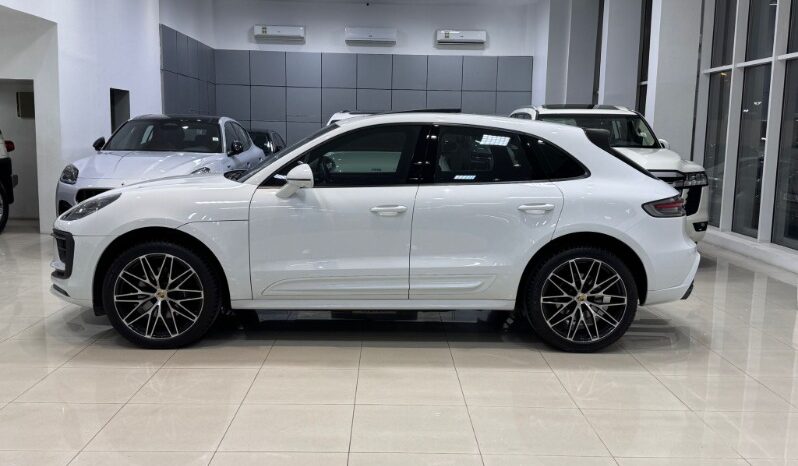Porsche Macan 2023 full
