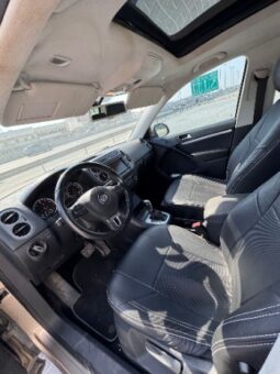 Volkswagen Tiguan 2015 full