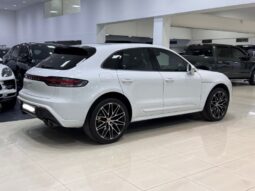 Porsche Macan 2023 full