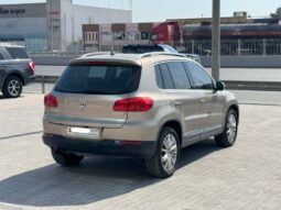 Volkswagen Tiguan 2015 full