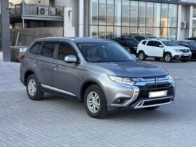 Mitsubishi Outlander 2020