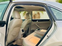 Volkswagen Passat 2014 full