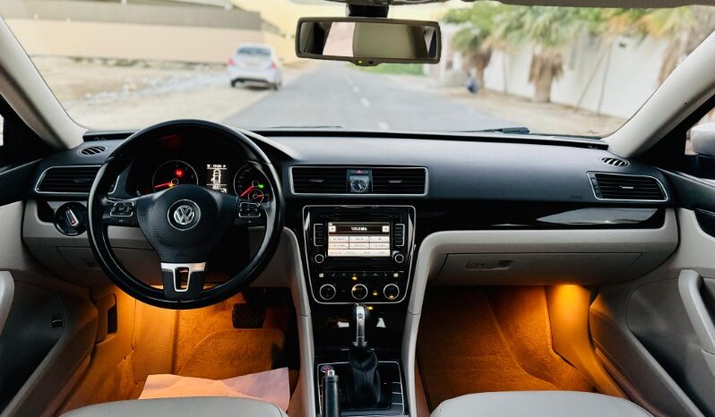 Volkswagen Passat 2014 full