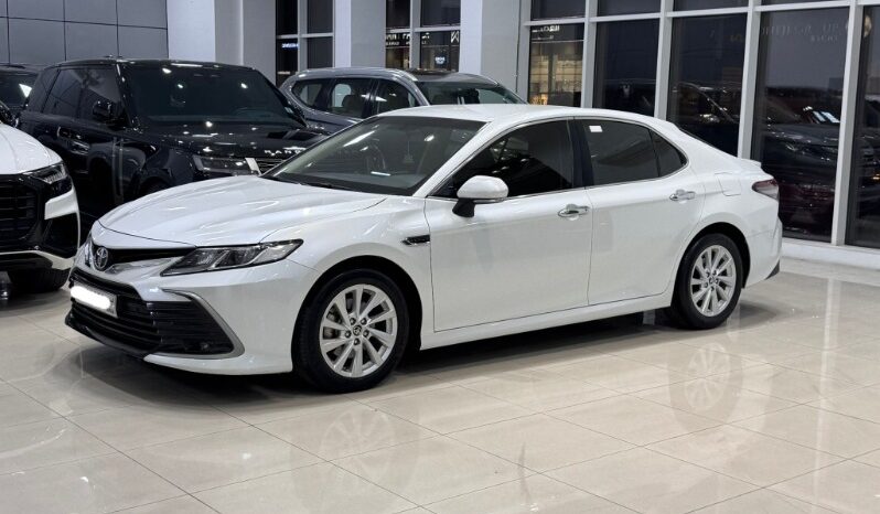 Toyota Camry 2022 full