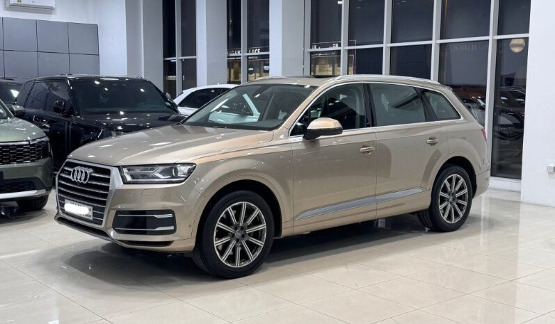 Audi Q7 full
