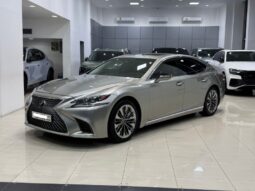 Lexus LS- 500 2019 full