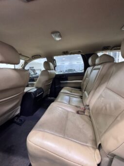 Toyota Sequoia full