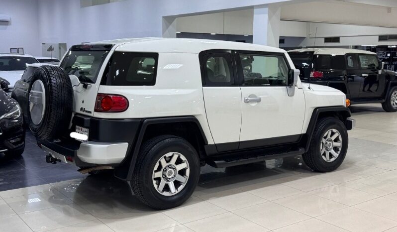 Toyota Fj Cruiser 2022 full