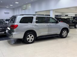 Toyota Sequoia full