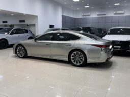 Lexus LS- 500 2019 full