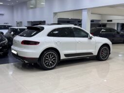 Porsche Macan 2015 full