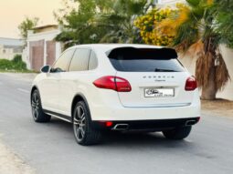 Porsche Cayenne 2011 full
