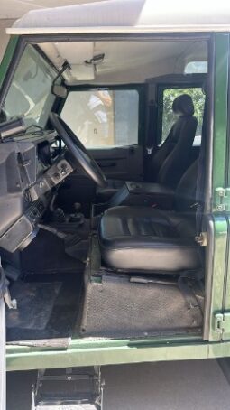 Land Rover Defender 110 2000 full