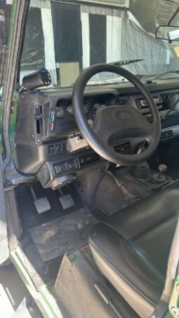 Land Rover Defender 110 2000 full