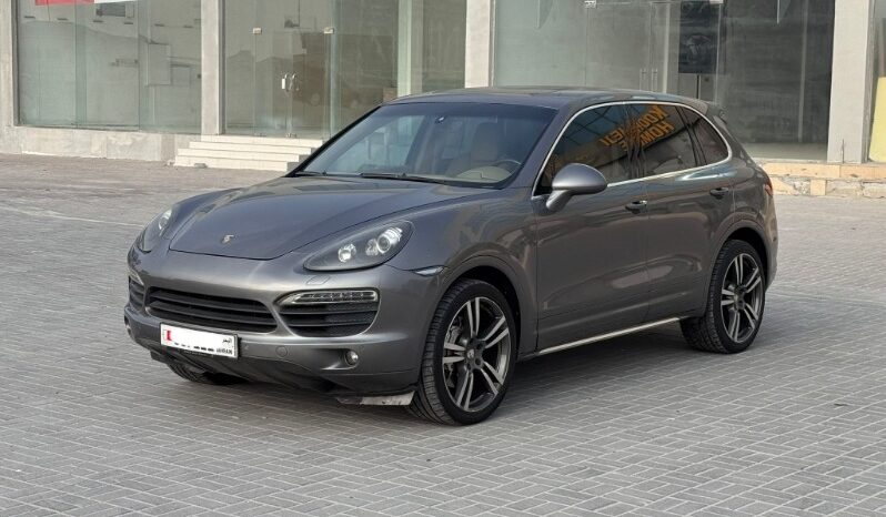 Porsche Cayenne 2012 full