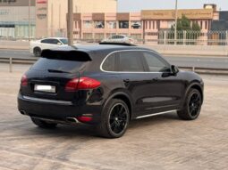 Porsche Cayenne S 2011 full
