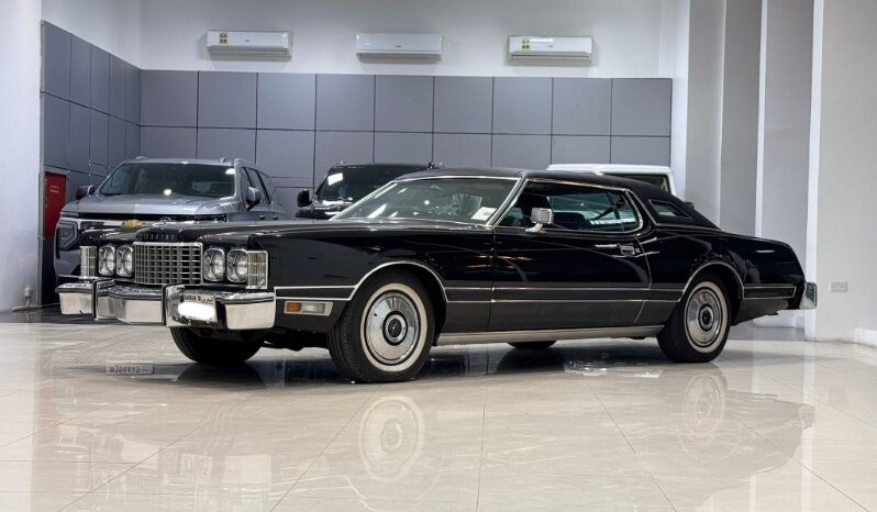 Ford Crown Victoria 1976 full