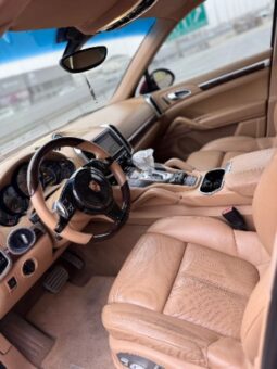 Porsche Cayenne S 2014 full