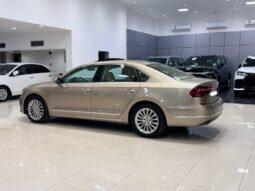 Volkswagen Passat 2017 full