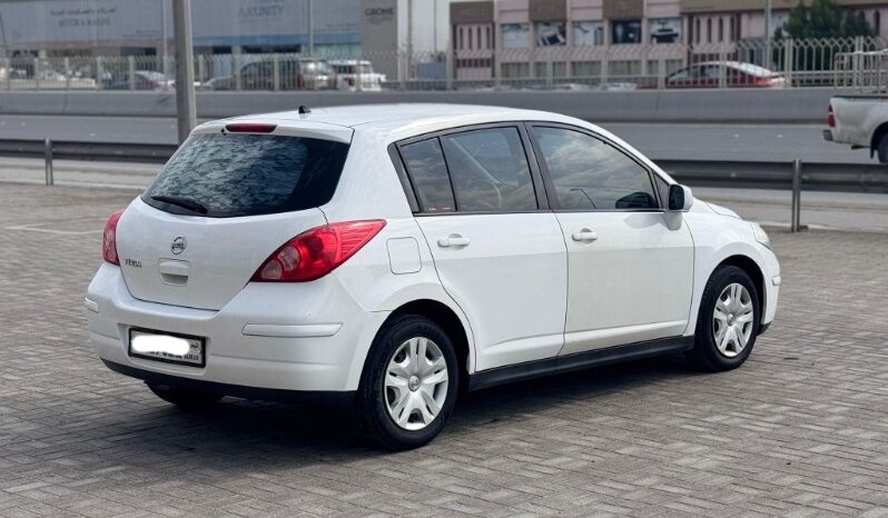 Nissan Tiida 2012 full