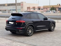 Porsche Cayenne Turbo 2015 full
