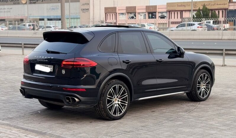 Porsche Cayenne Turbo 2015 full