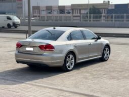 Volkswagen Passat 2014 full