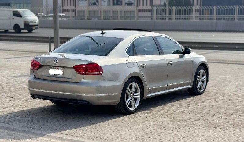 Volkswagen Passat 2014 full