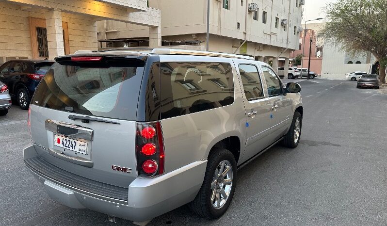 GMC Yukon XL 1500 2013 full