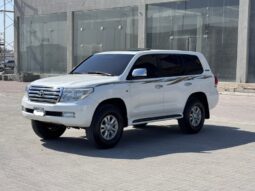 Toyota Land Cruiser 2011 full