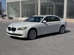 BMW 740i 2011 full