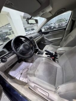 Volkswagen Passat 2015 full